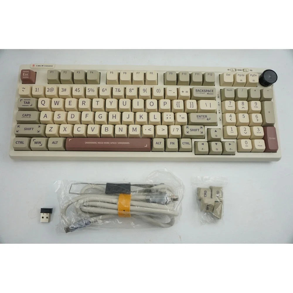 Epomaker RT100 Mechanical Keyboard Retro White Wireless Bluetooth Excellent